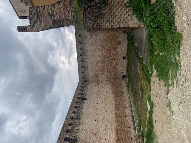 Mura romane e Porta Valle