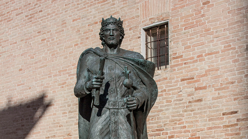 Monumento a Federico II