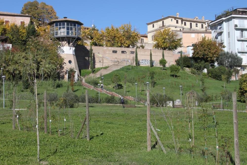 Parcheggio Zannoni