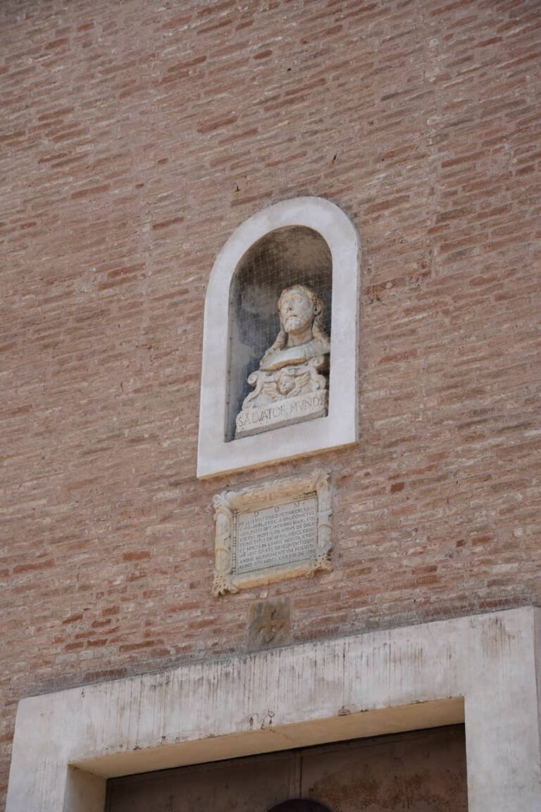Chiesa dell_Adorazione 02440 - dimensioni grandi