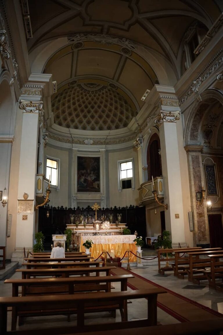 Chiesa dell_Adorazione 02442 - dimensioni grandi