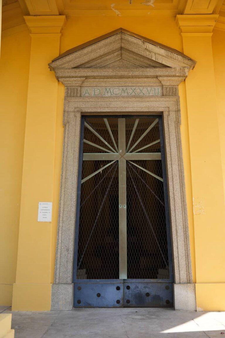 Cimitero 02993 - dimensioni grandi