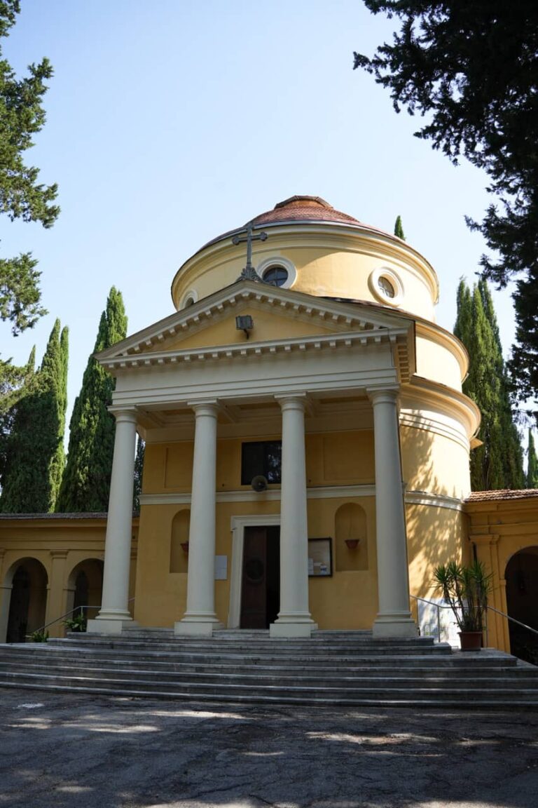 Cimitero 03000 - dimensioni grandi