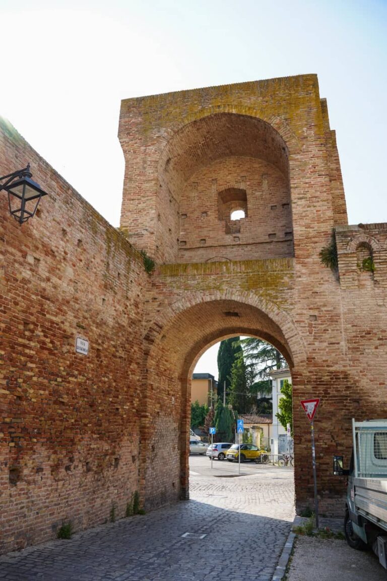 Porta Valle 01961 - dimensioni grandi
