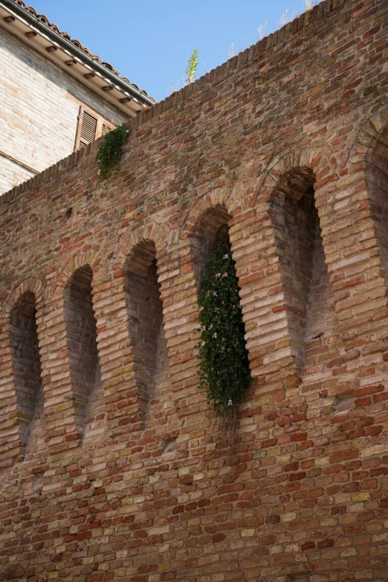 Porta Valle 01984 - dimensioni grandi