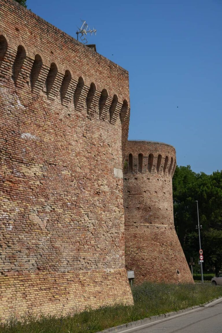 Torrione Rotondo 01987 - dimensioni grandi