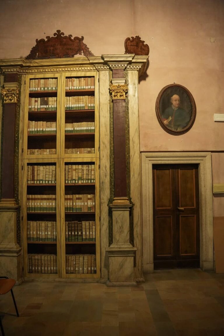 Biblioteca Comunale Planettiana 01901 - dimensioni grandi