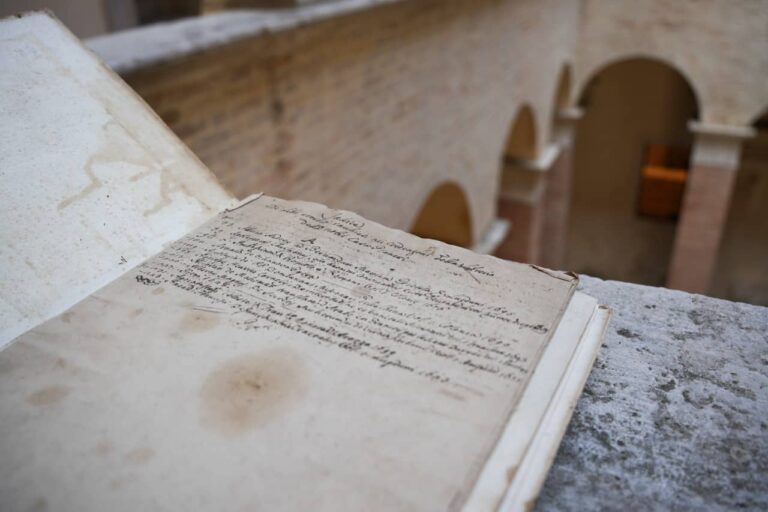 Biblioteca Comunale Planettiana 01948 - dimensioni grandi