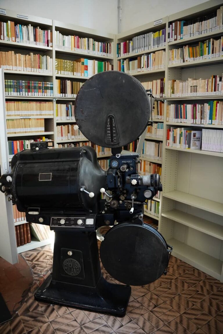 Biblioteca Diocesana “Card. Pier Matteo Petrucci” 02141 - dimensioni grandi