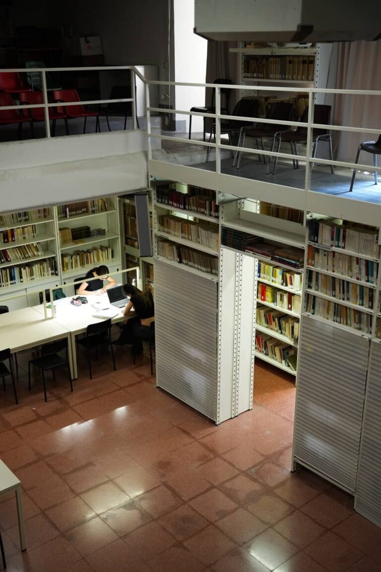 Biblioteca Diocesana “Card. Pier Matteo Petrucci” 02145 - dimensioni grandi