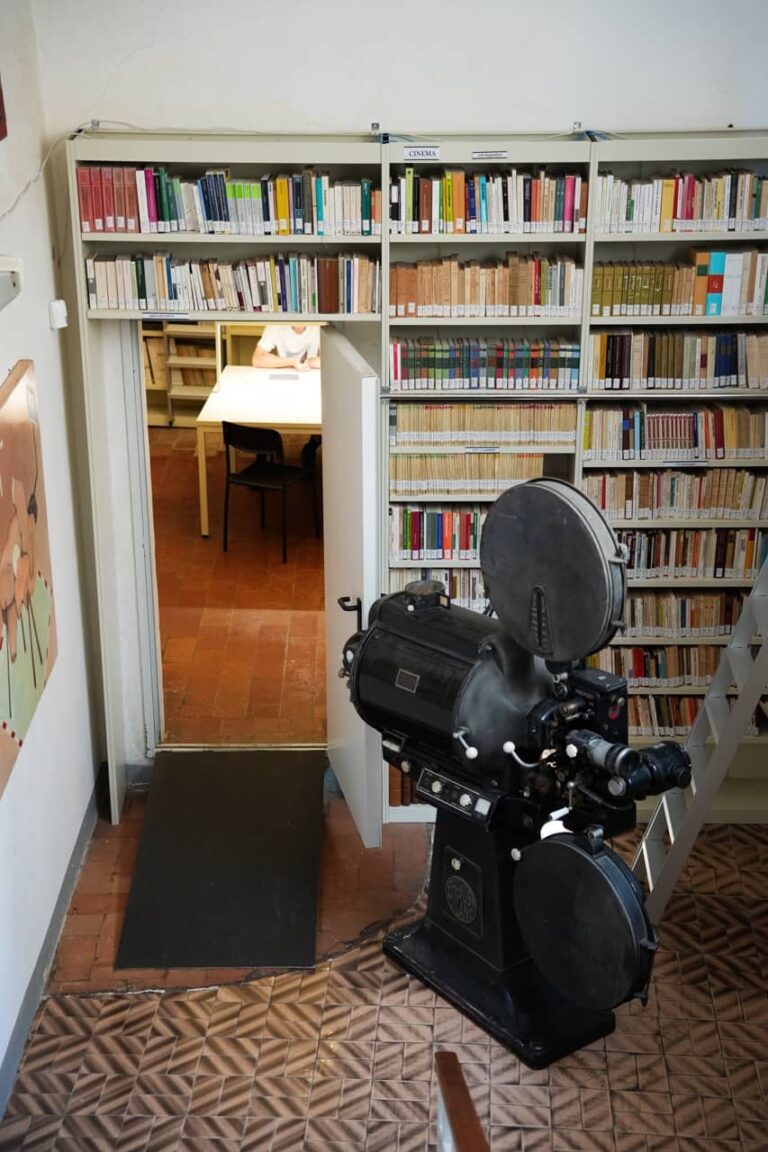Biblioteca Diocesana “Card. Pier Matteo Petrucci” 02148 - dimensioni grandi