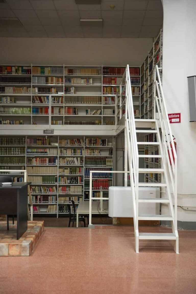Biblioteca Diocesana “Card. Pier Matteo Petrucci” 02149 - dimensioni grandi