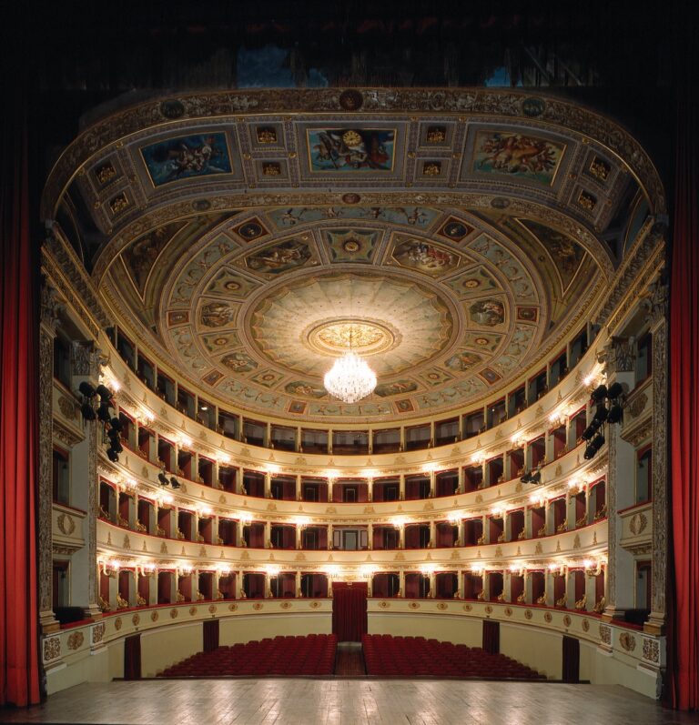 Jesi- Teatro Pergolesi- foto U.Ubaldi - dimensioni grandi