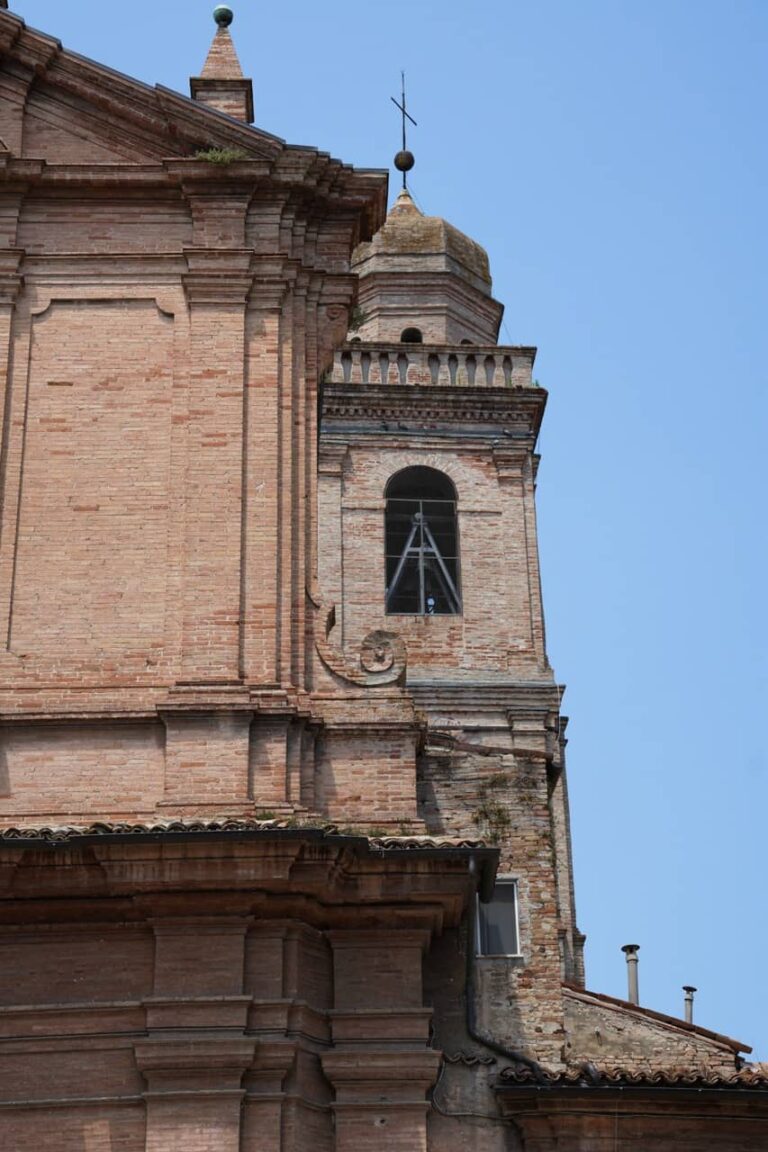 Santuario della Madonna delle Grazie 02521 - dimensioni grandi