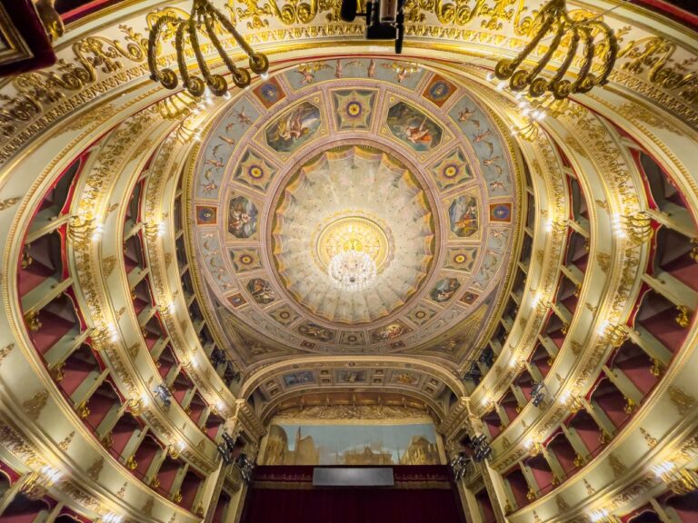 Teatro Pergolesi Foto 1 A. Scaglione - dimensioni grandi