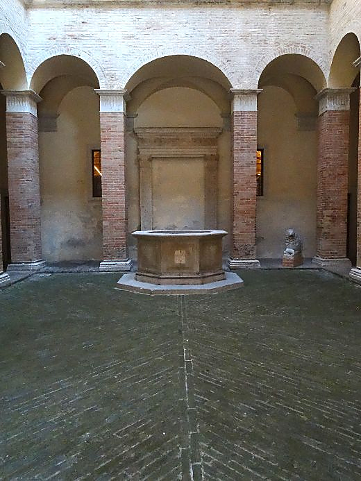 portale chiesa san francesco al monte 2