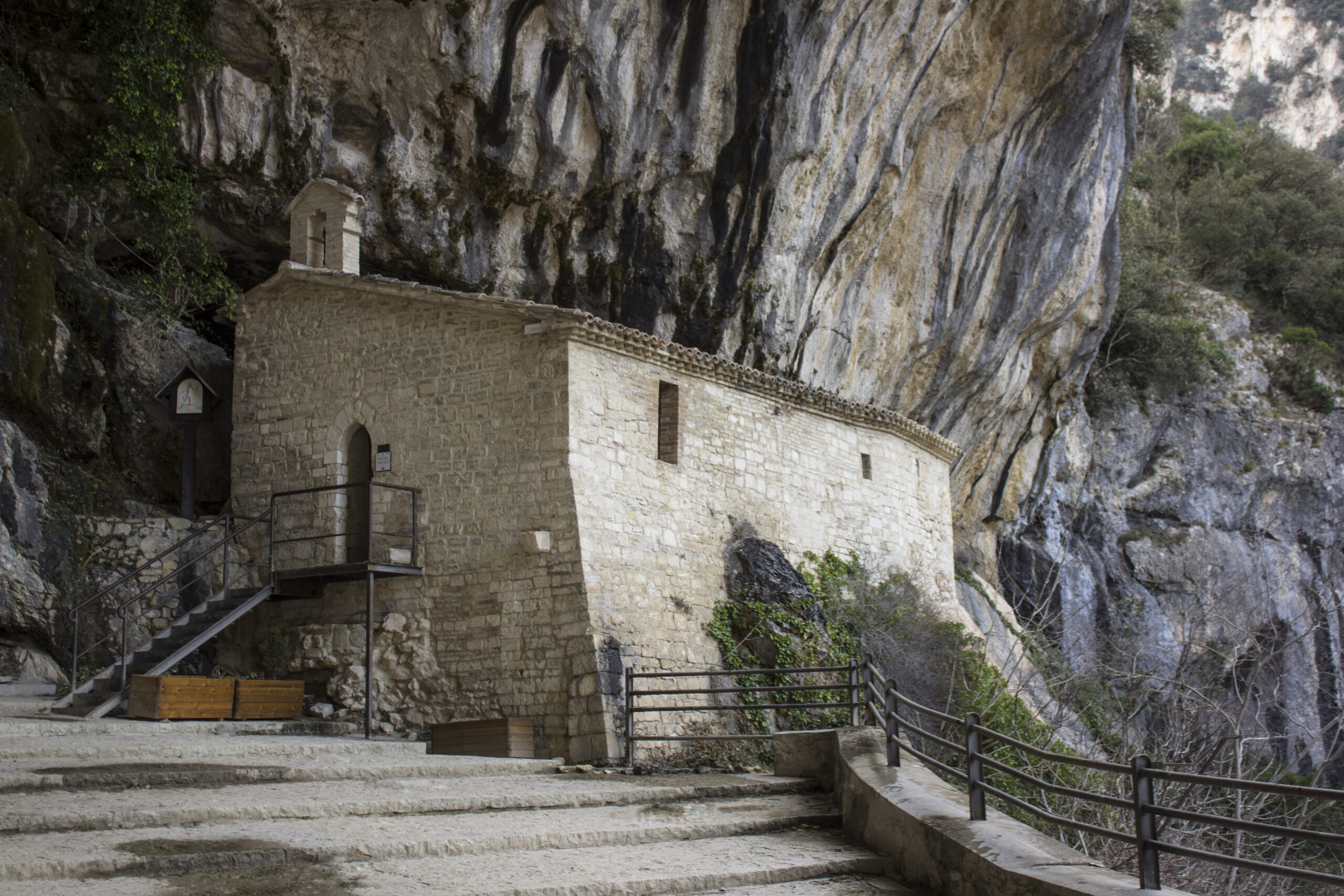 Eremo di Santa Maria Infra Saxa, Genga